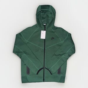 NWT Nike Tech Fleece Windrunner Green Men's Size Medium Hoodie Jacket FQ1883-341